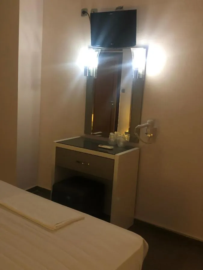 Αφροδίτη Hotel Neon Rysion