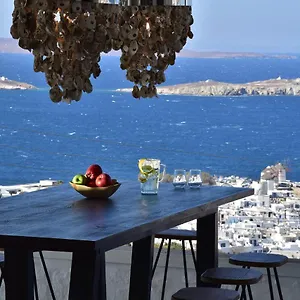 κάντε κράτηση εδώ
